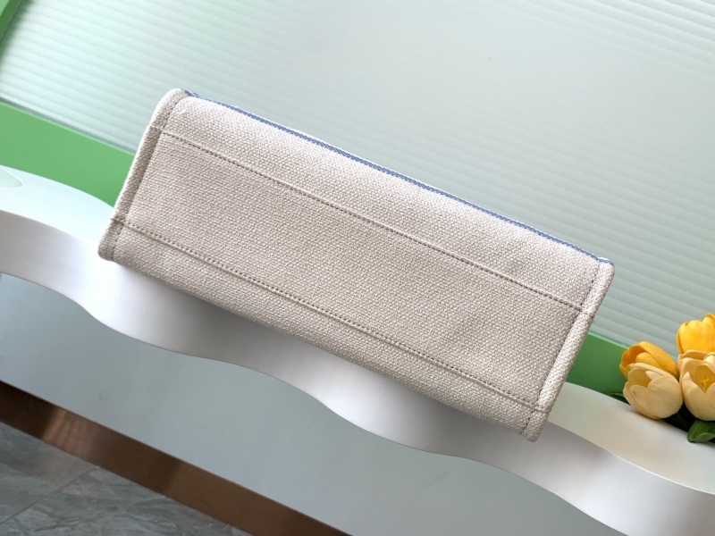 Ch**el shopping bags